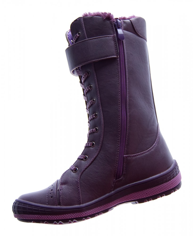 Stiefel kinder Praktisch sind sie, unsere Stiefel, und warm halten sie unsere Füße, wenn die Temperaturen in den Minusbereich sinken. Doch neben den funktionellen Eigenschaften ergänzt diese warme Fußbekleidung auch auf modische Weise das Winter-Outfit.